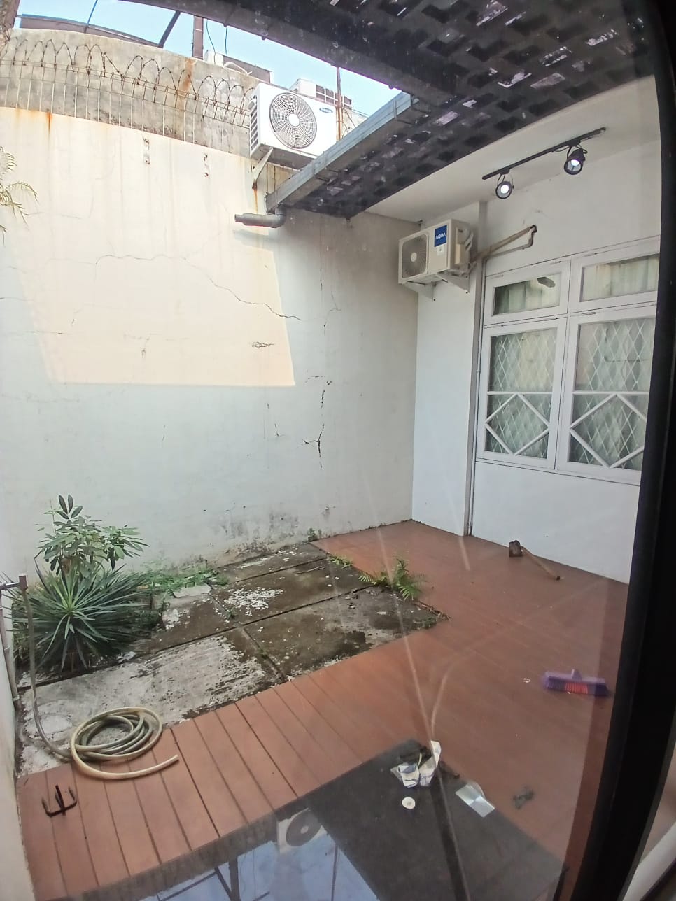 DiJual Rumah di Mekarindah Jababeka